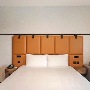 3* Hotel Ibis World Trade Centre